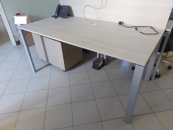 1#7904 Arredi da ufficio e materiale informatico in vendita - foto 4