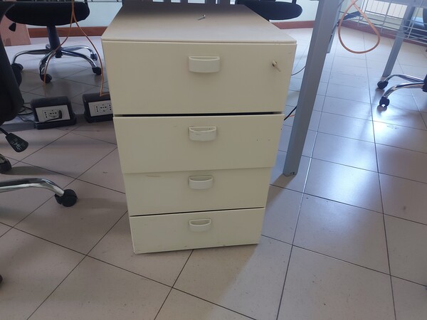 1#7904 Arredi da ufficio e materiale informatico in vendita - foto 9