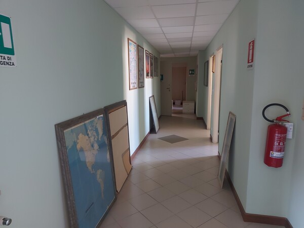 1#7904 Arredi da ufficio e materiale informatico in vendita - foto 35