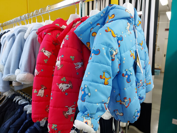 178#7915 Capi di abbigliamento da bimbo e tessuti in vendita - foto 14