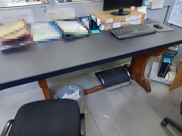 59#7915 Arredamento e attrezzature da ufficio in vendita - foto 3