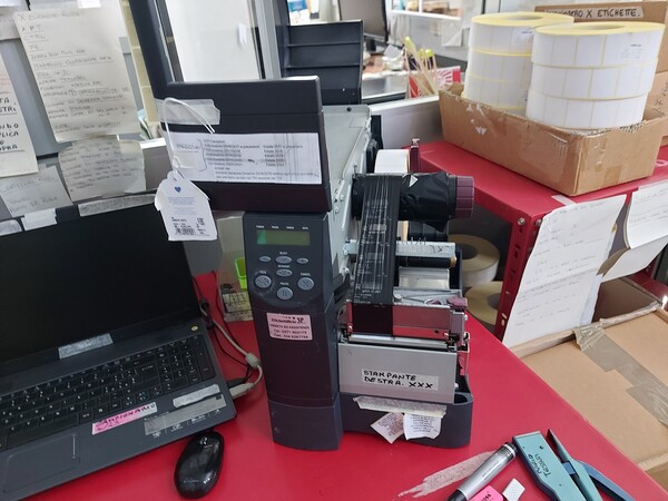 59#7915 Arredamento e attrezzature da ufficio in vendita - foto 19