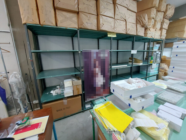 60#7915 Scaffalature leggere e attrezzature da magazzino in vendita - foto 19