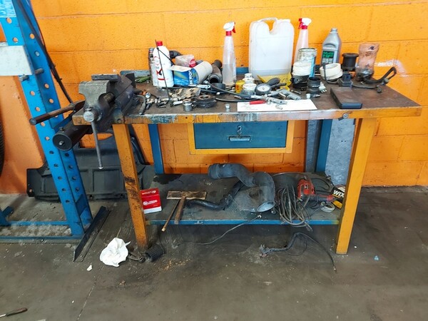 34#7918 Strumenti per cambio gomme in vendita - foto 16