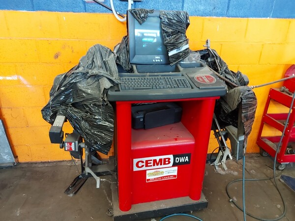 34#7918 Strumenti per cambio gomme in vendita - foto 17