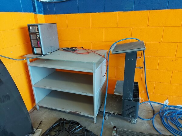 34#7918 Strumenti per cambio gomme in vendita - foto 25