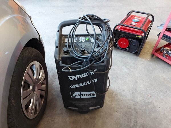 34#7918 Strumenti per cambio gomme in vendita - foto 31