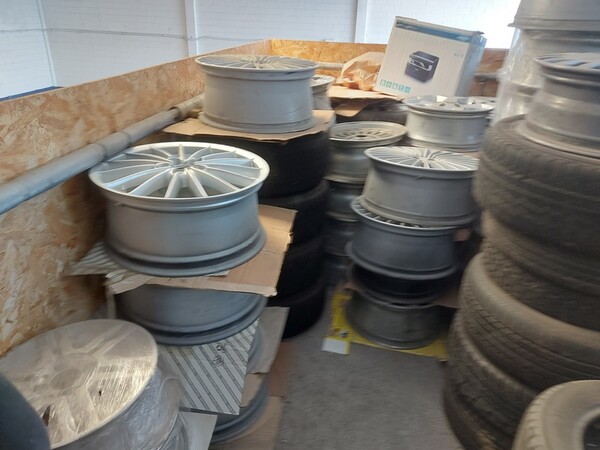 34#7918 Strumenti per cambio gomme in vendita - foto 33