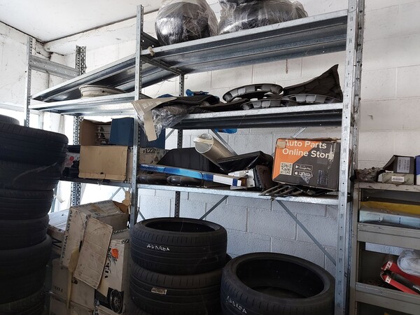 36#7918 Attrezzatura per officina meccanica e arredi uffici in vendita - foto 7