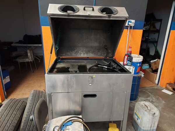 36#7918 Attrezzatura per officina meccanica e arredi uffici in vendita - foto 9