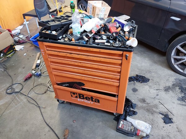 36#7918 Attrezzatura per officina meccanica e arredi uffici in vendita - foto 24