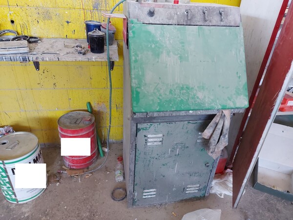 36#7918 Attrezzatura per officina meccanica e arredi uffici in vendita - foto 39