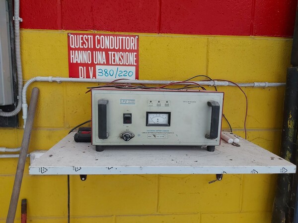 36#7918 Attrezzatura per officina meccanica e arredi uffici in vendita - foto 44