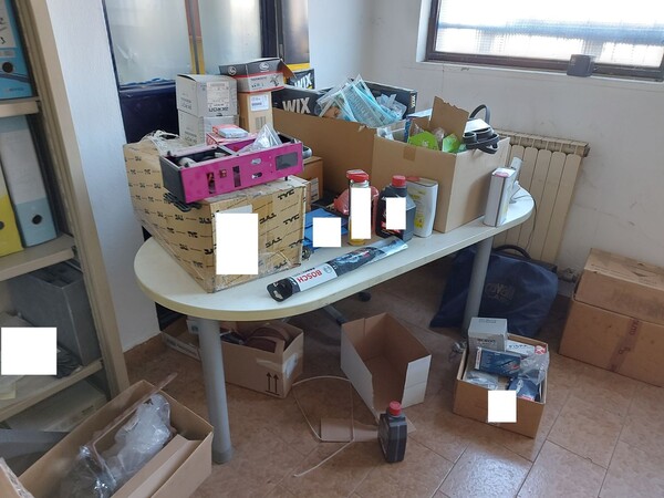 36#7918 Attrezzatura per officina meccanica e arredi uffici in vendita - foto 48