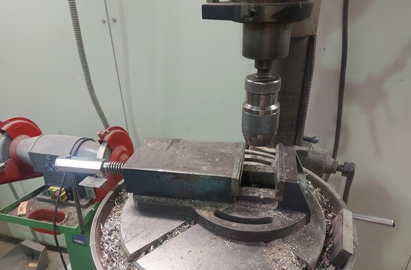 17#7922 Levigatrice a nastro GMT e trapano a colonna Viotto in vendita - foto 8