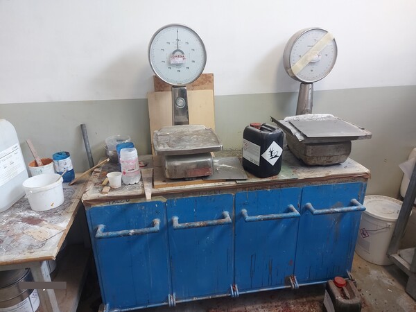 32#7922 Materiale per preparazione resine in vendita - foto 2