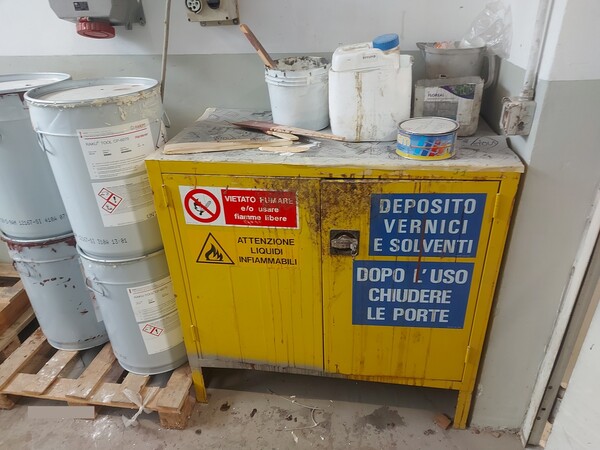 32#7922 Materiale per preparazione resine in vendita - foto 4