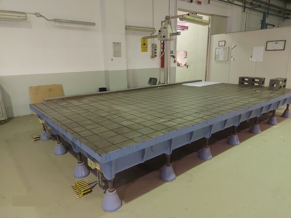 39#7922 Plateau con macchina di misura a coordinate in vendita - foto 1