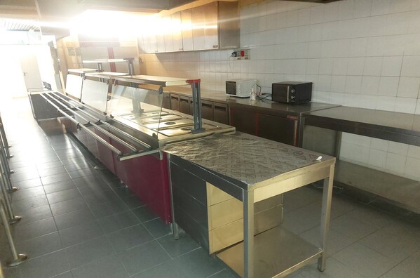 84#7922 Arredi e complementi di arredo per mensa aziendale in vendita - foto 1