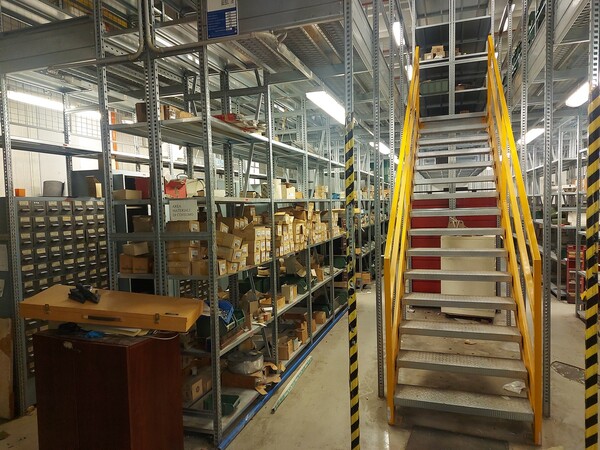 86#7922 Scaffalature e cantilever in vendita - foto 1