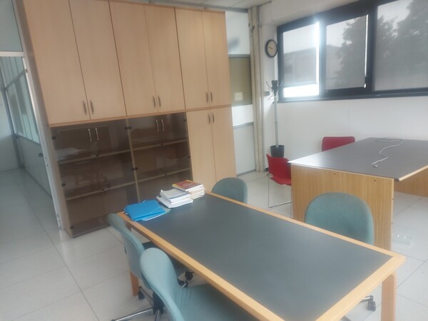 99#7922 Arredi ufficio in vendita - foto 1