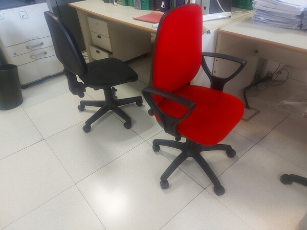 99#7922 Arredi ufficio in vendita - foto 2