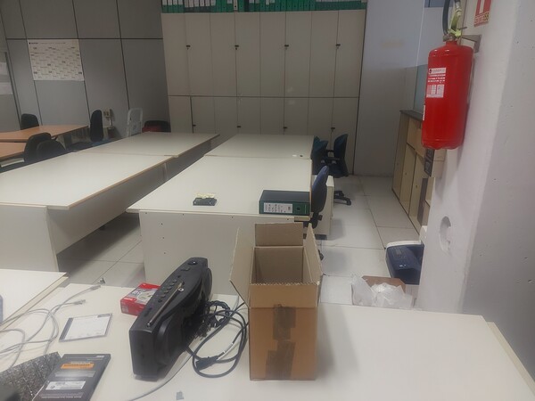 99#7922 Arredi ufficio in vendita - foto 10