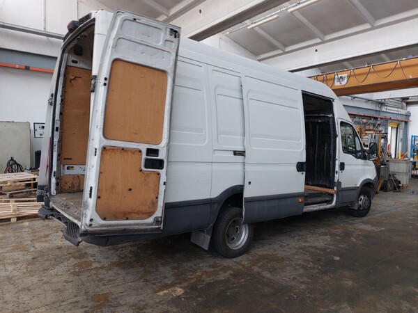 3#7923 Autocarro Iveco Daily in vendita - foto 3