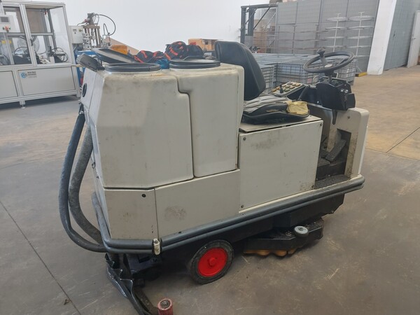 7#7923 Carrelli elevatori e lavapavimenti in vendita - foto 13