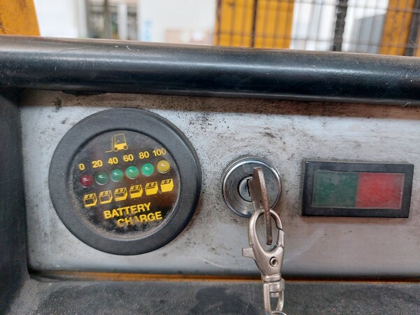 7#7923 Carrelli elevatori e lavapavimenti in vendita - foto 31