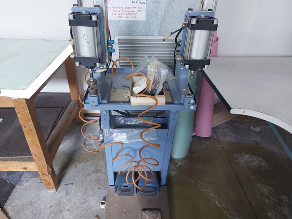 22#7925 Macchine e attrezzature per la confezione in vendita - foto 2