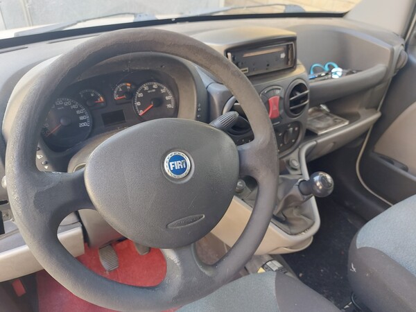 31#7925 Furgone Fiat Doblò in vendita - foto 11