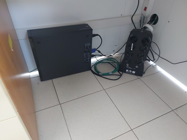 32#7925 Macchine elettroniche e arredo uffici in vendita - foto 7