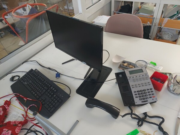 32#7925 Macchine elettroniche e arredo uffici in vendita - foto 41