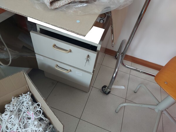 32#7925 Macchine elettroniche e arredo uffici in vendita - foto 50