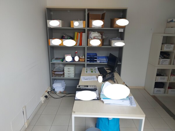32#7925 Macchine elettroniche e arredo uffici in vendita - foto 55