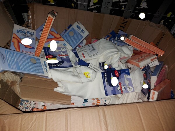 1#7928 Stock di abbigliamento e calzature uomo donna e bambino in vendita - foto 7