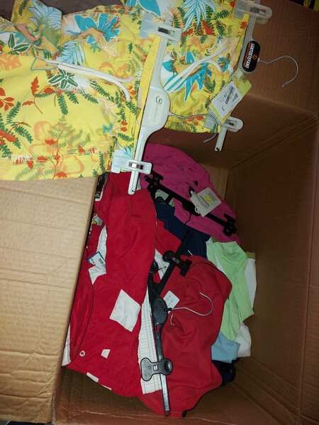 1#7928 Stock di abbigliamento e calzature uomo donna e bambino in vendita - foto 17