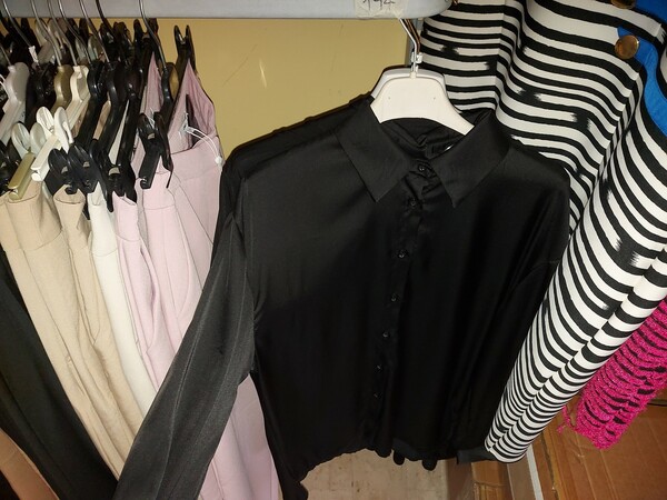 2#7928 Stock di abbigliamento e calzature uomo donna e bambino in vendita - foto 7