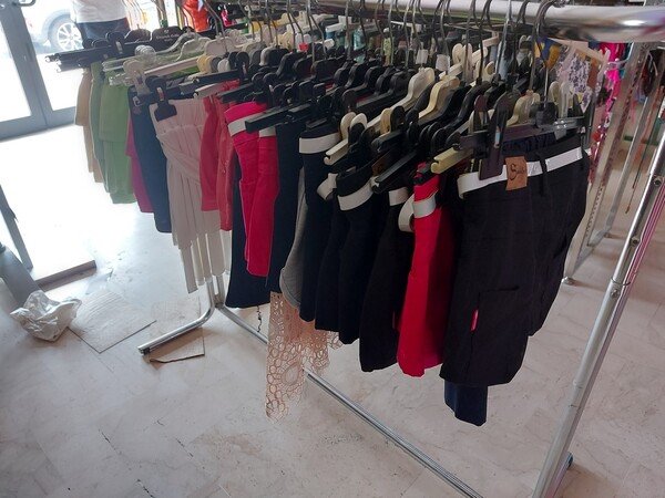 2#7928 Stock di abbigliamento e calzature uomo donna e bambino in vendita - foto 15