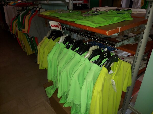 2#7928 Stock di abbigliamento e calzature uomo donna e bambino in vendita - foto 19