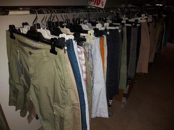 2#7928 Stock di abbigliamento e calzature uomo donna e bambino in vendita - foto 21
