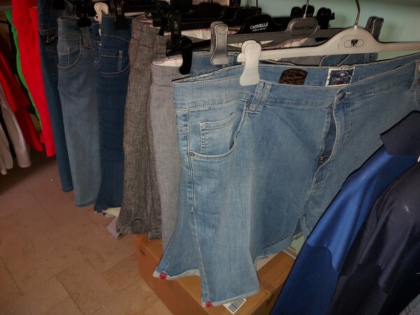 2#7928 Stock di abbigliamento e calzature uomo donna e bambino in vendita - foto 22