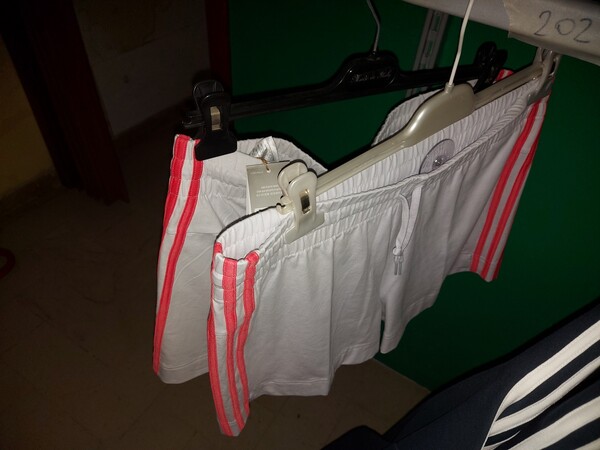 2#7928 Stock di abbigliamento e calzature uomo donna e bambino in vendita - foto 24
