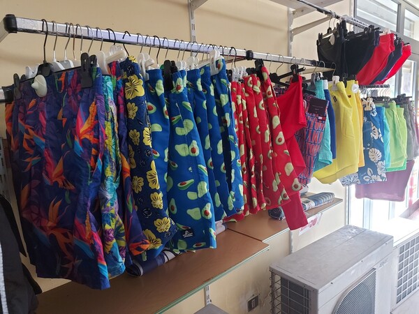 2#7928 Stock di abbigliamento e calzature uomo donna e bambino in vendita - foto 26