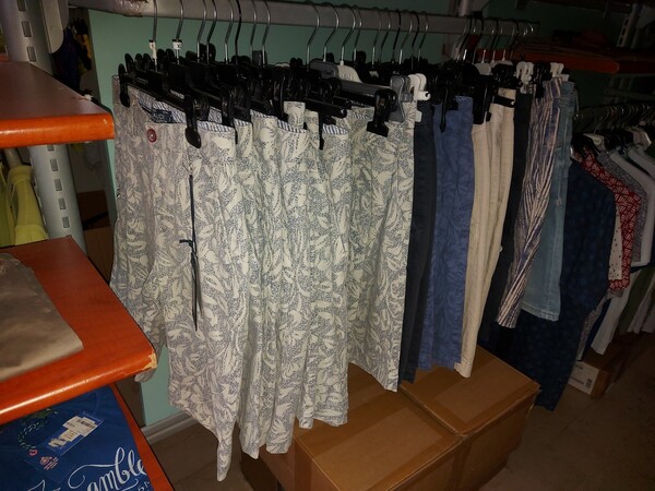 2#7928 Stock di abbigliamento e calzature uomo donna e bambino in vendita - foto 30