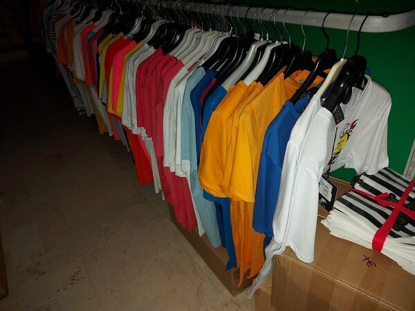 2#7928 Stock di abbigliamento e calzature uomo donna e bambino in vendita - foto 32