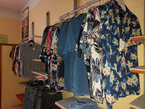 2#7928 Stock di abbigliamento e calzature uomo donna e bambino in vendita - foto 38