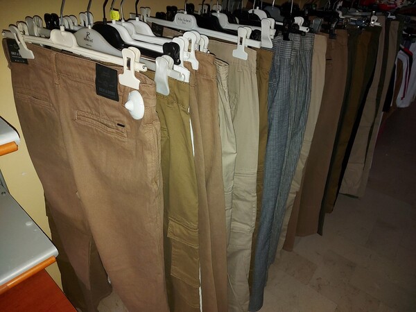 2#7928 Stock di abbigliamento e calzature uomo donna e bambino in vendita - foto 40