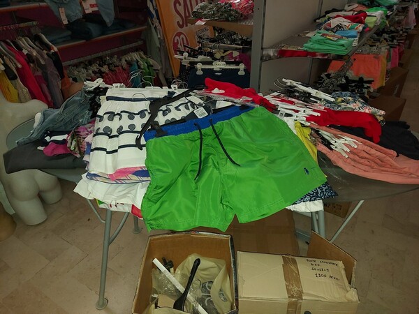 2#7928 Stock di abbigliamento e calzature uomo donna e bambino in vendita - foto 46